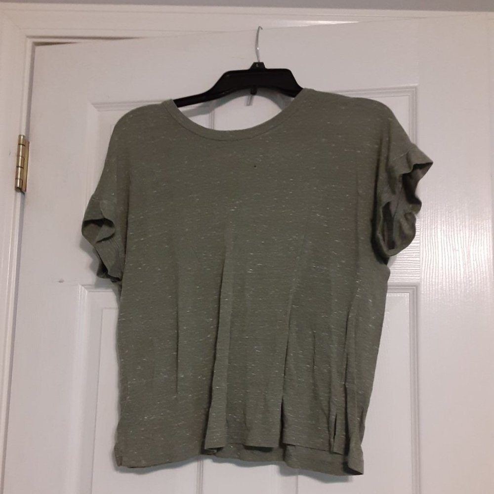 Women's Mudd Olive Green Lightweight Flowy Summer T-Shirt